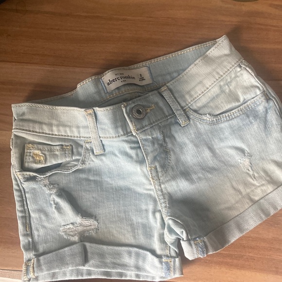 Abercrombie Jeans Shorts Size 8 Just like new! - Picture 1 of 3